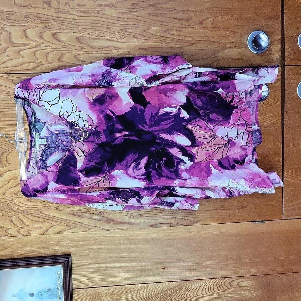 Dana Buchman purple,  pink and white floral blouse